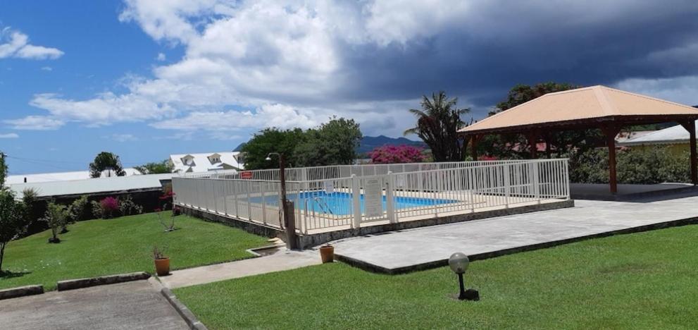 Ti'Bakoua A Sainte-Luce Plage Et Piscine Exterior foto